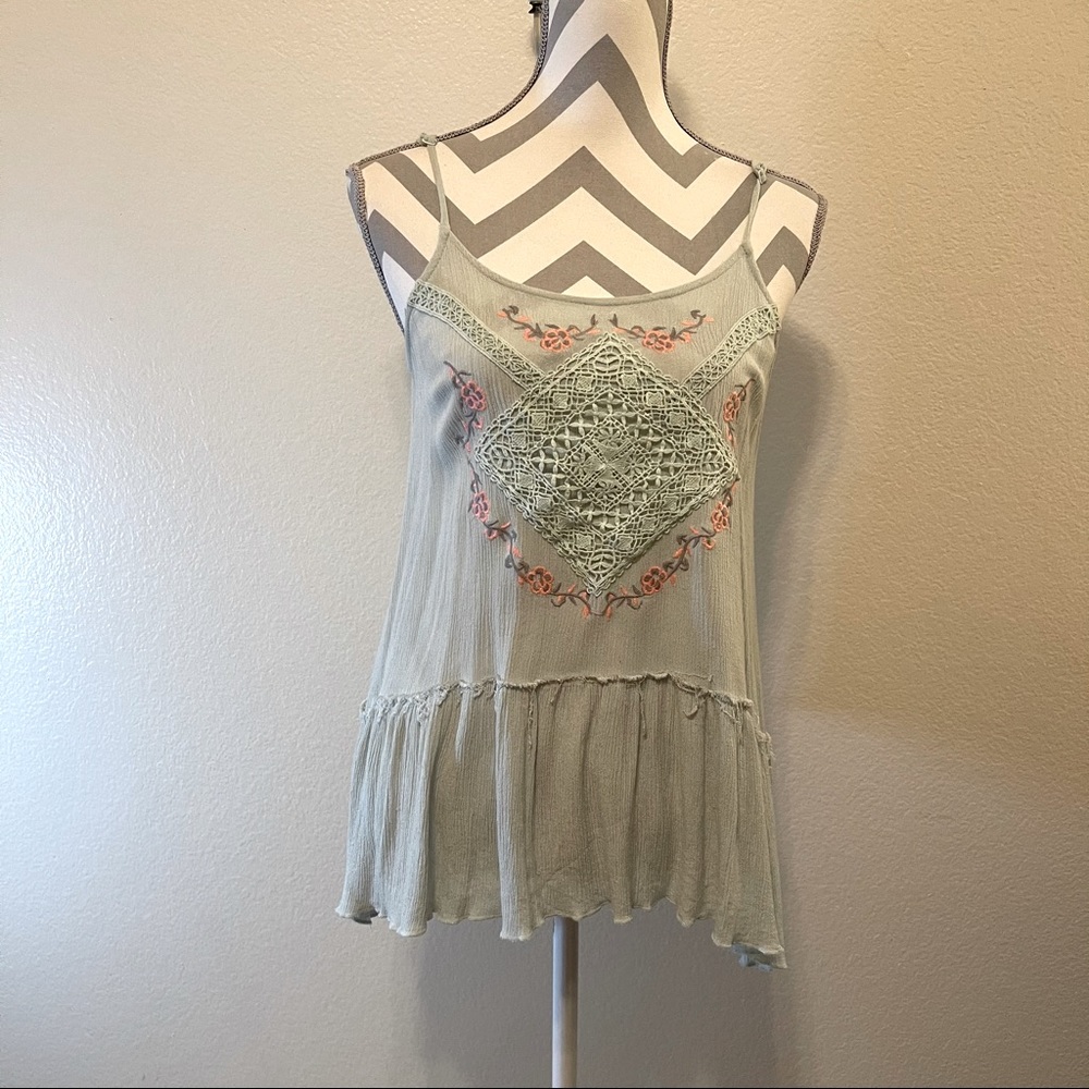 Blu Pepper Mint Green Neon Pink Embroidered Crochet Tank Small